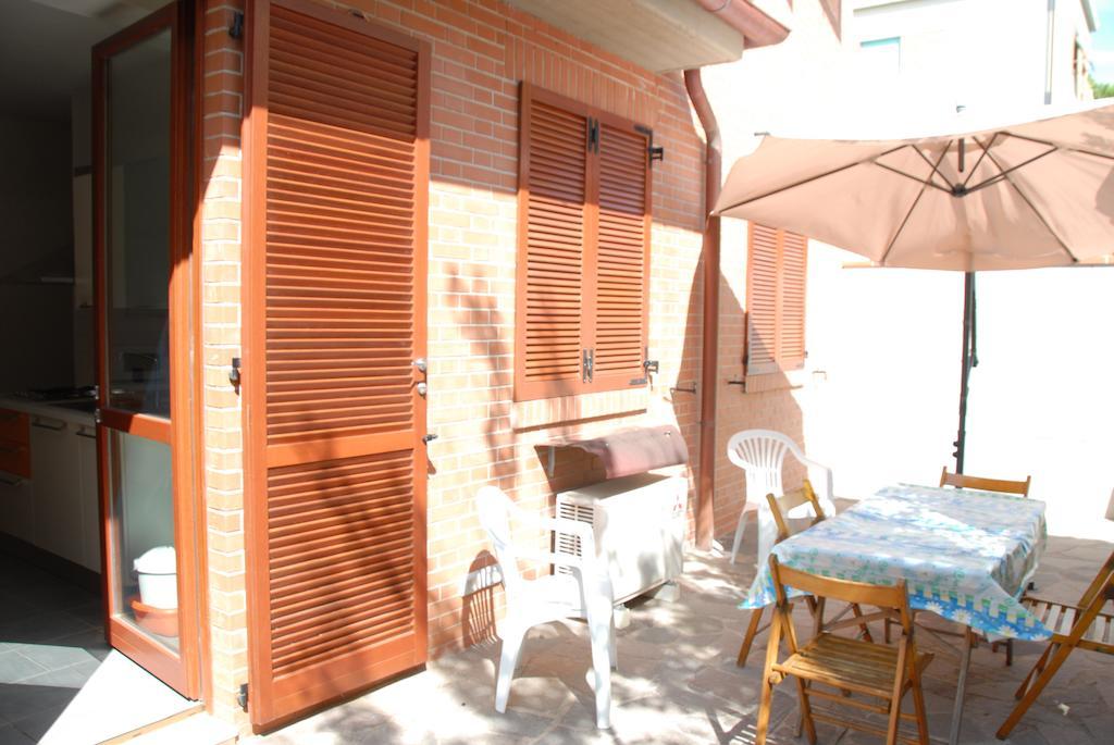 I Portici Appartamenti Marina di Grosseto Szoba fotó